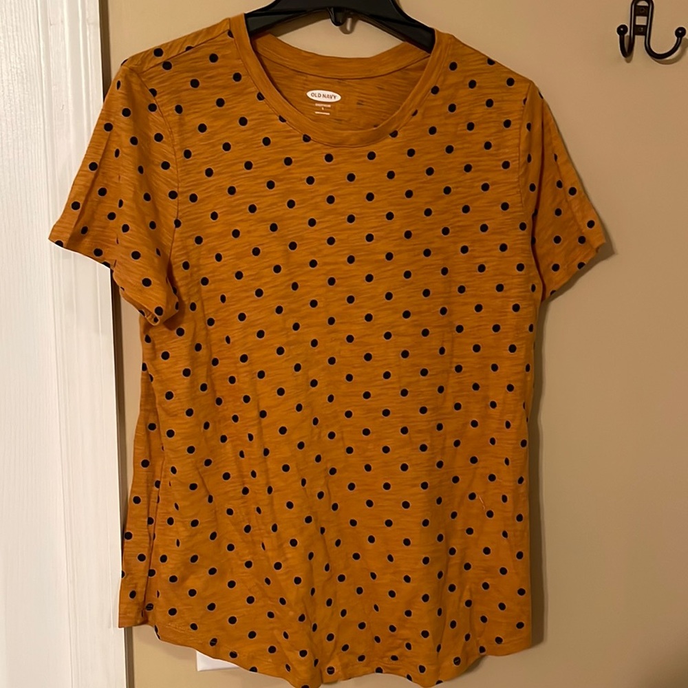 Old Navy Size M tshirt